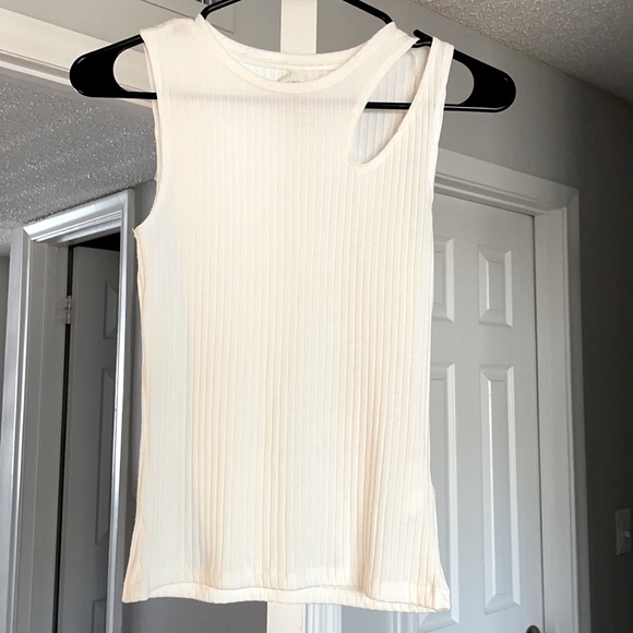 Ivory/off white tank top - Picture 1 of 5